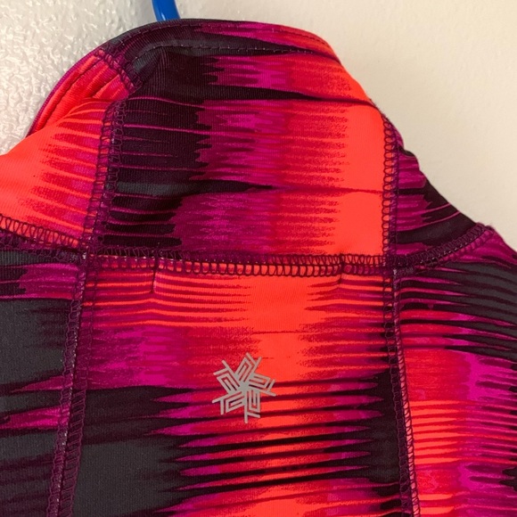 Stunning Vivid Multicolor Tek Gear DryTek Half Zip Pullover Size M - Picture 7 of 8